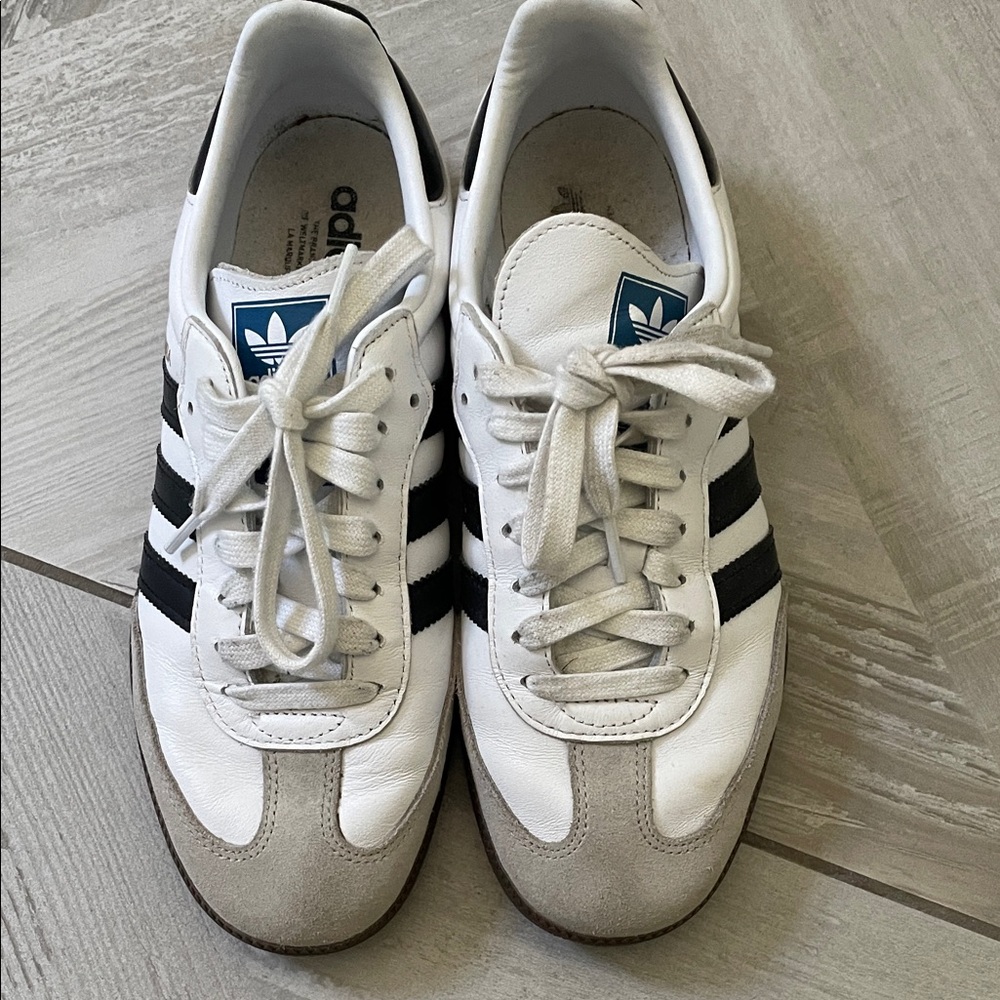 Adidas women’s White and Black Samba Sneakers size 8.5